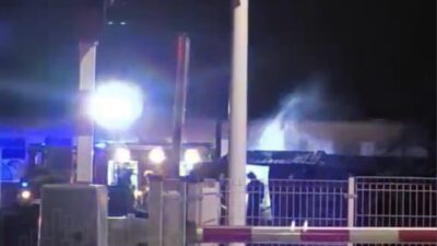 Olszynka grochowska tren istasyonu sahasındaki bir teneke barakada yangın 2 Olszynka grochowska tren istasyonu sahasindaki bir teneke barakada yangin 20299