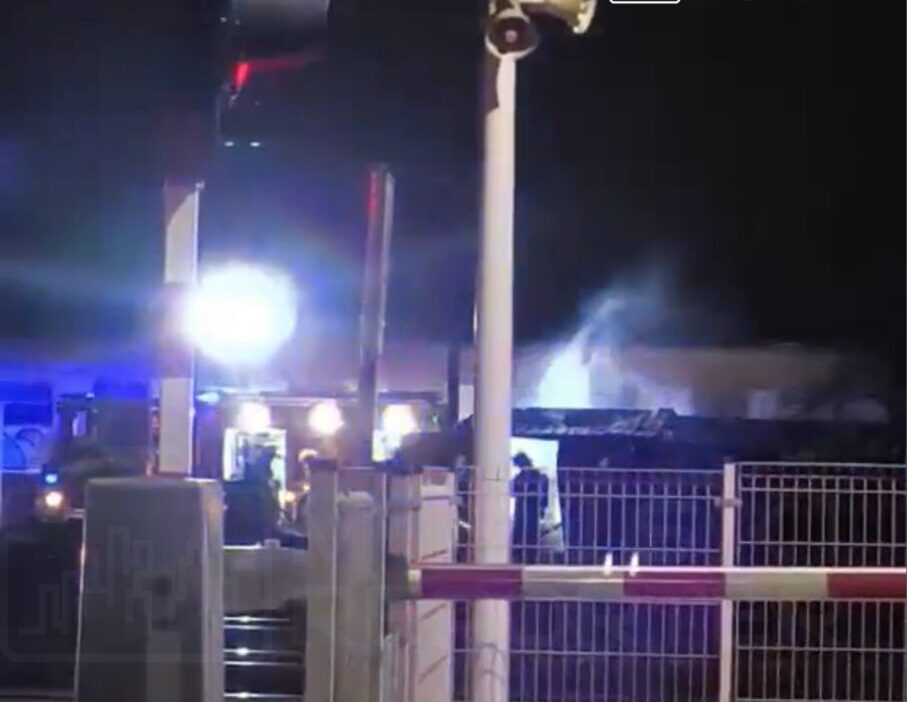 Olszynka grochowska tren istasyonu sahasindaki bir teneke barakada yangin 20299