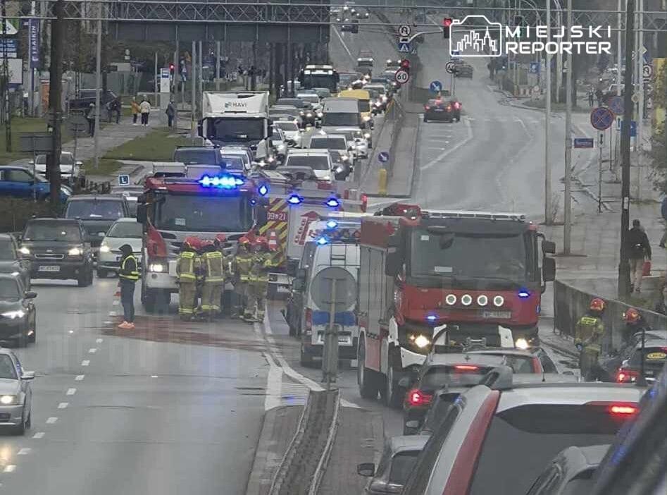 Opusza ska caddesi nde iki arac carpisti uc cocuk yaralandi 16475