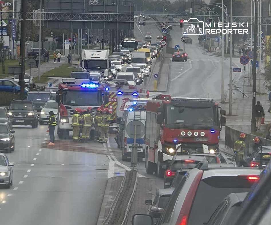 opusza ska caddesi nde iki arac carpisti uc cocuk yaralandi 16475