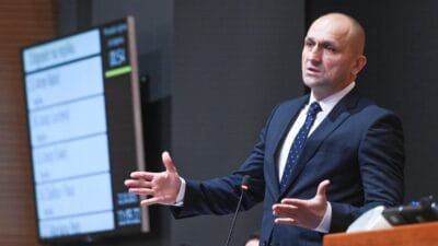 Parlamento kararini verdi ab ulkesi zorunlu askerlik hizmetini geri getiriyor 19086