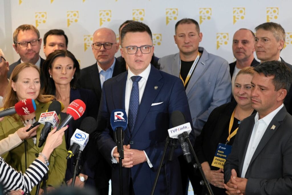 pe czy ska na cz mi petru mu polonya 2050 nin basina tamamen farkli biri gecebilir 14414