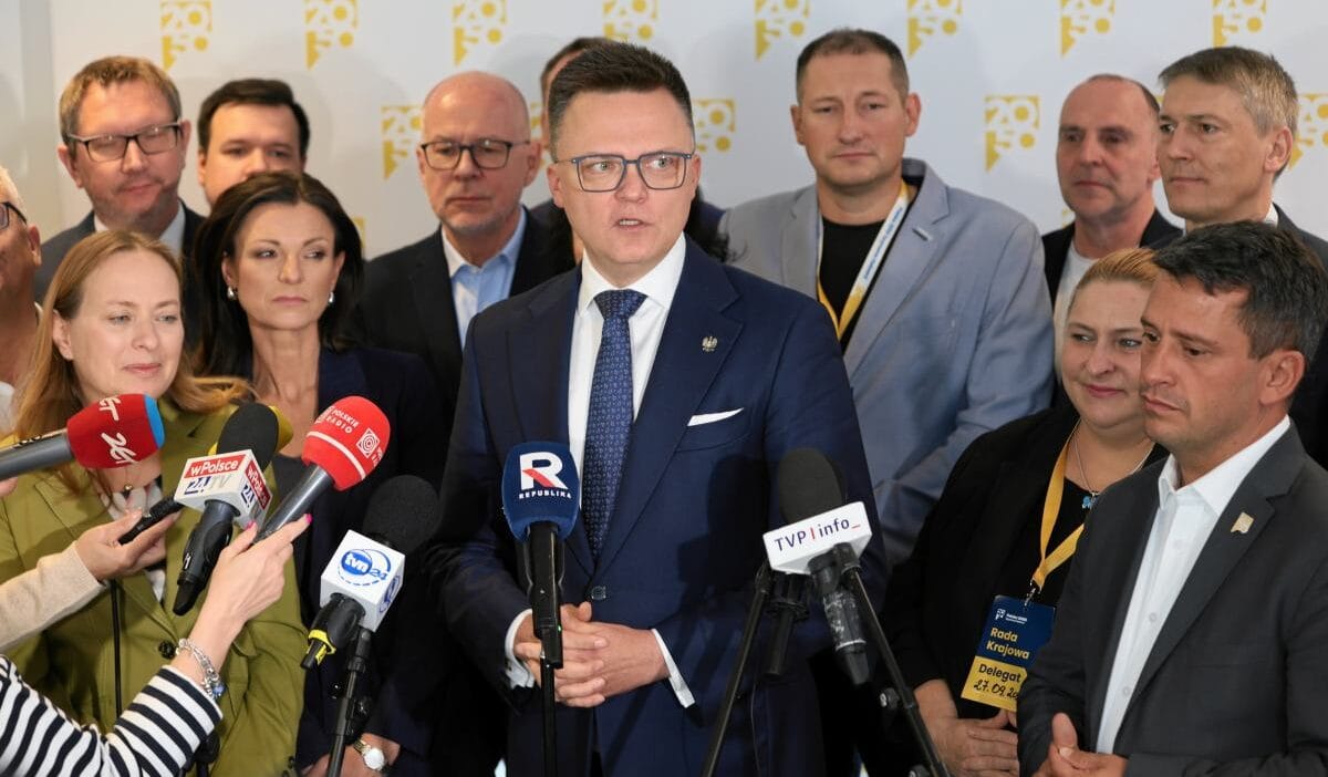 Pe czy ska na cz mi petru mu polonya 2050 nin basina tamamen farkli biri gecebilir 14414