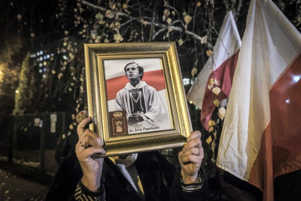 peder popie uszko nun sehit edilisinin 41 yildonumu nawrocki durusma aninda geri adim atmadi 18072