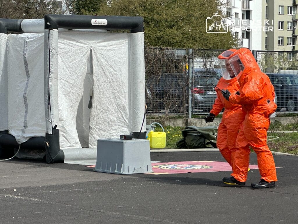 piroteknik patlama ve dronlar yarin varsova ve pruszk w da tatbikatlar 18683