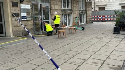 Po merkezinin on kapisina yonelik kundaklama girisiminin faili oldugu iddia edilen kisi polisin elinde 18177