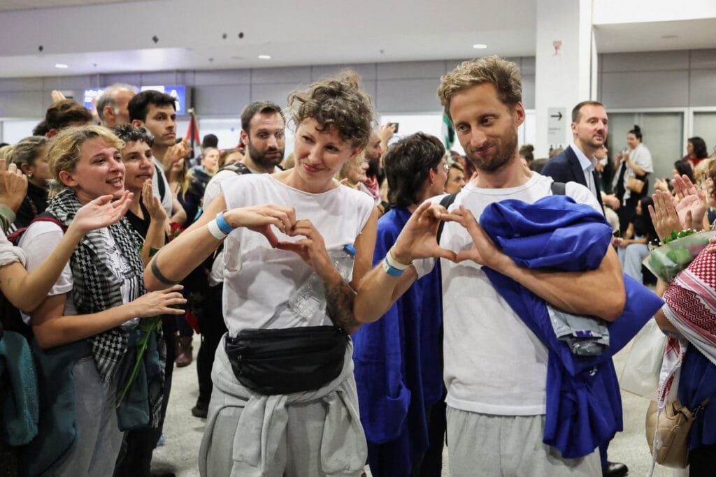 polonyali milletvekili i srail tarafindan gozaltina alinmasinin perde arkasini acikladi barbar devlet 15489