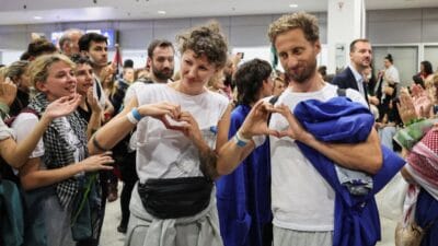 Polonyali milletvekili i srail tarafindan gozaltina alinmasinin perde arkasini acikladi barbar devlet 15489