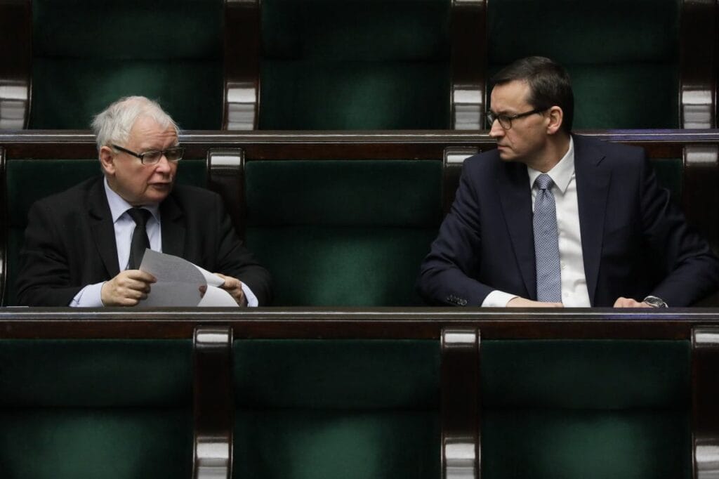 polonyalilar konfederasyon un pis ile ilgili onerisini destekliyor kaczynski ve morawiecki zor durumda 19263
