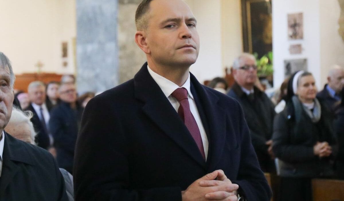 Polonyalilar nawrocki nin partisini istiyor mu siyaset bilimci ne olmasi gerektigine isaret etti sondage 18174