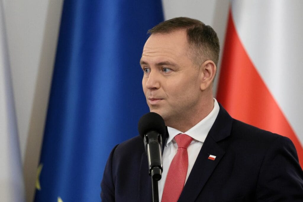 polonyalilar nawrocki nin performansini nasil degerlendiriyor son anketin sonuclari 18653