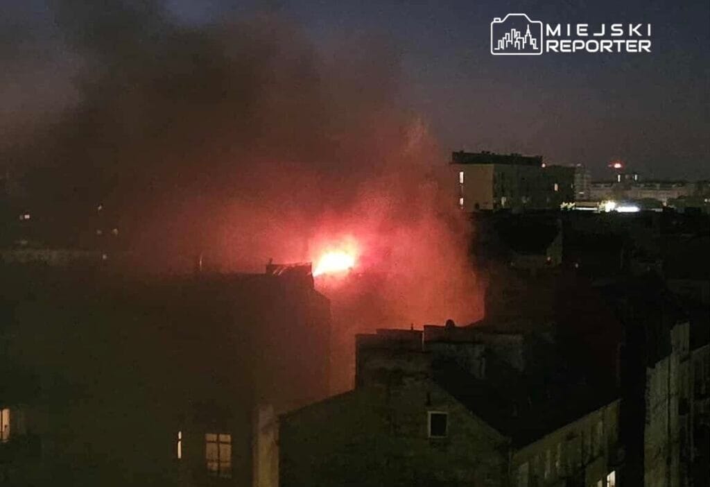 Praga kuzey de tavan arasi yangini 20 kisi tahliye edildi 18381