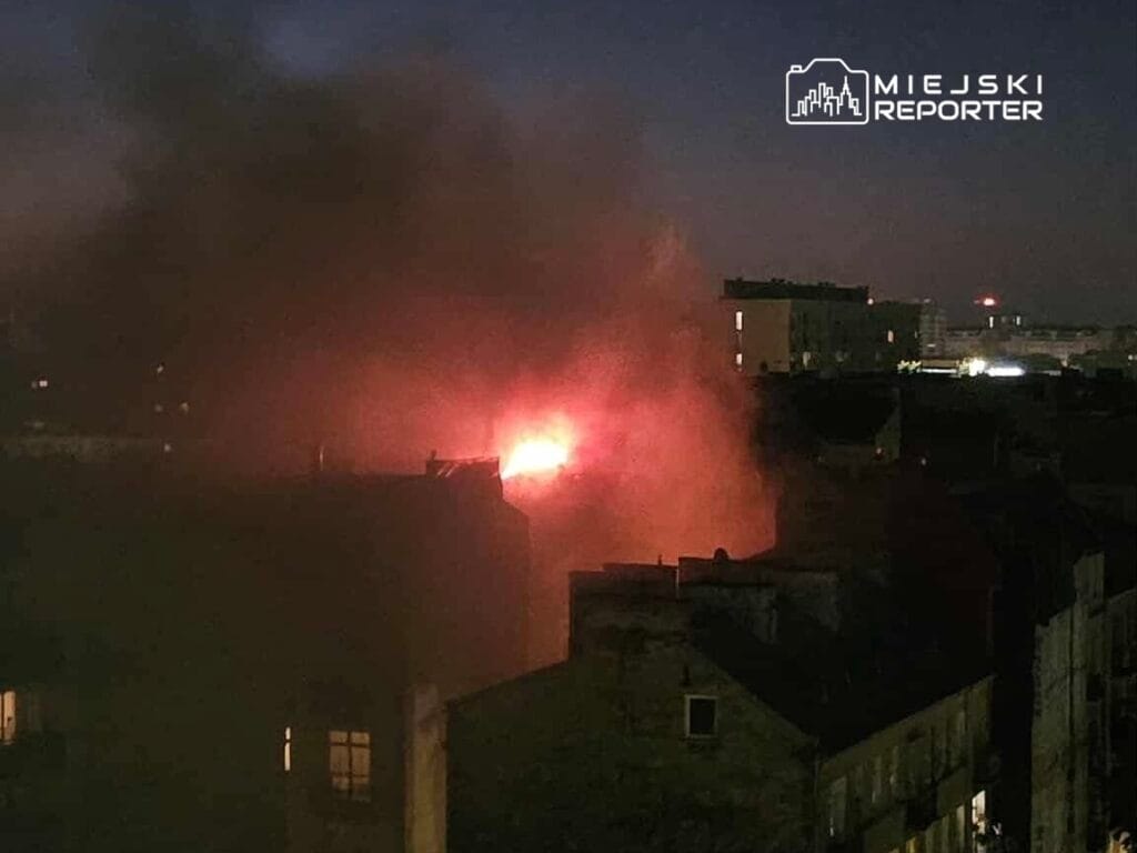 praga kuzey de tavan arasi yangini 20 kisi tahliye edildi 18381