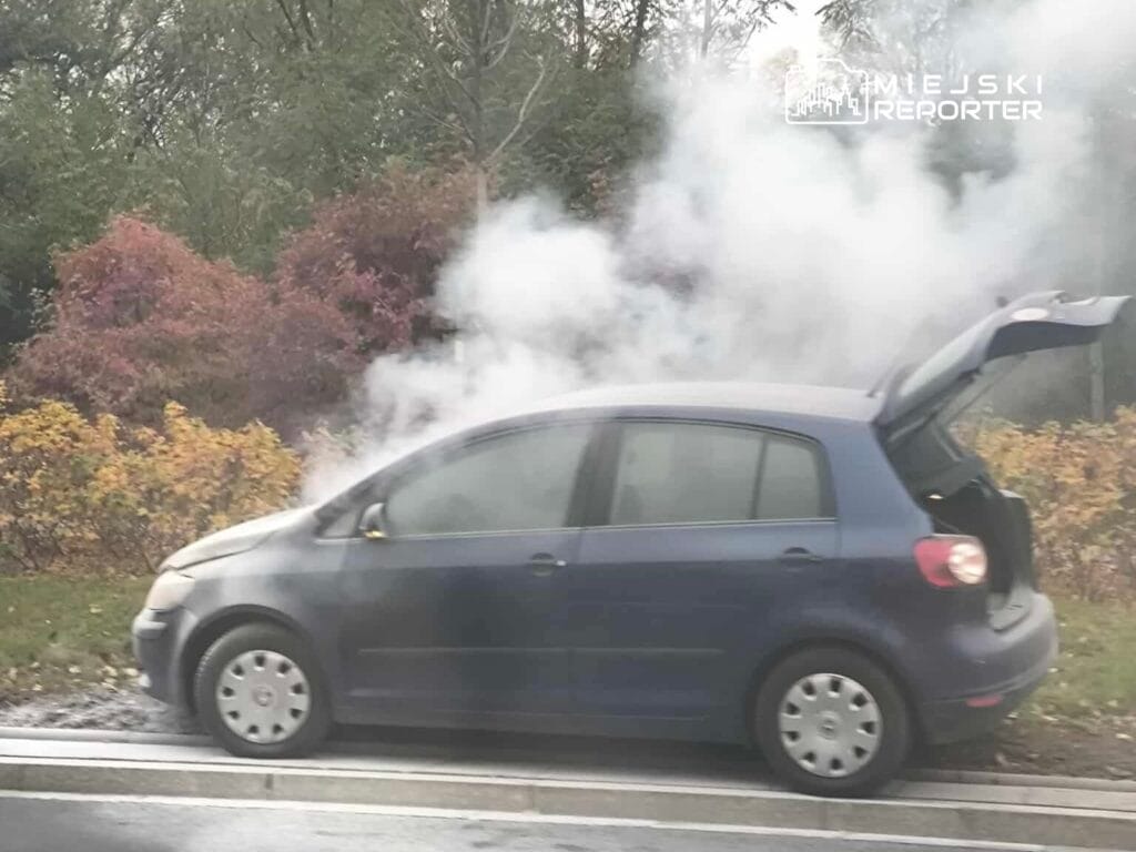 prymas tysi clecia caddesi nde cikan arac yangini sabah trafigin yogun oldugu saatlerde gecisi engelledi 18827