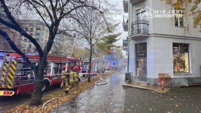 Pulawska caddesi ndeki bir bodrum katinda yangin suruculer icin zorluklar 19854