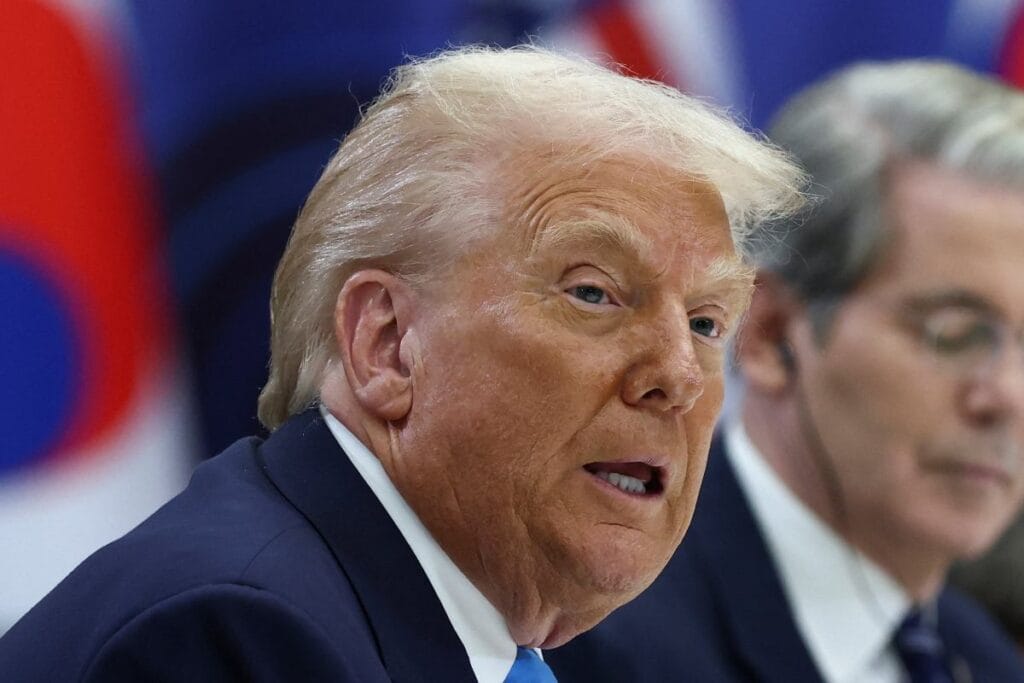 pyongyang trump ile gorusme tekliflerine atesle karsilik veriyor fuzeleri gosterdiler 19896