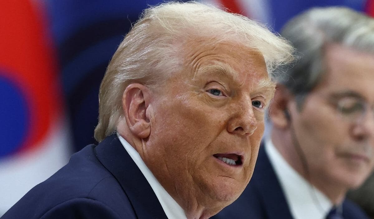 Pyongyang trump ile gorusme tekliflerine atesle karsilik veriyor fuzeleri gosterdiler 19896