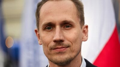 Radyo zet konfederasyon milletvekili ikea da hirsizlik yaparken yakalandi mentzen konustu 19496