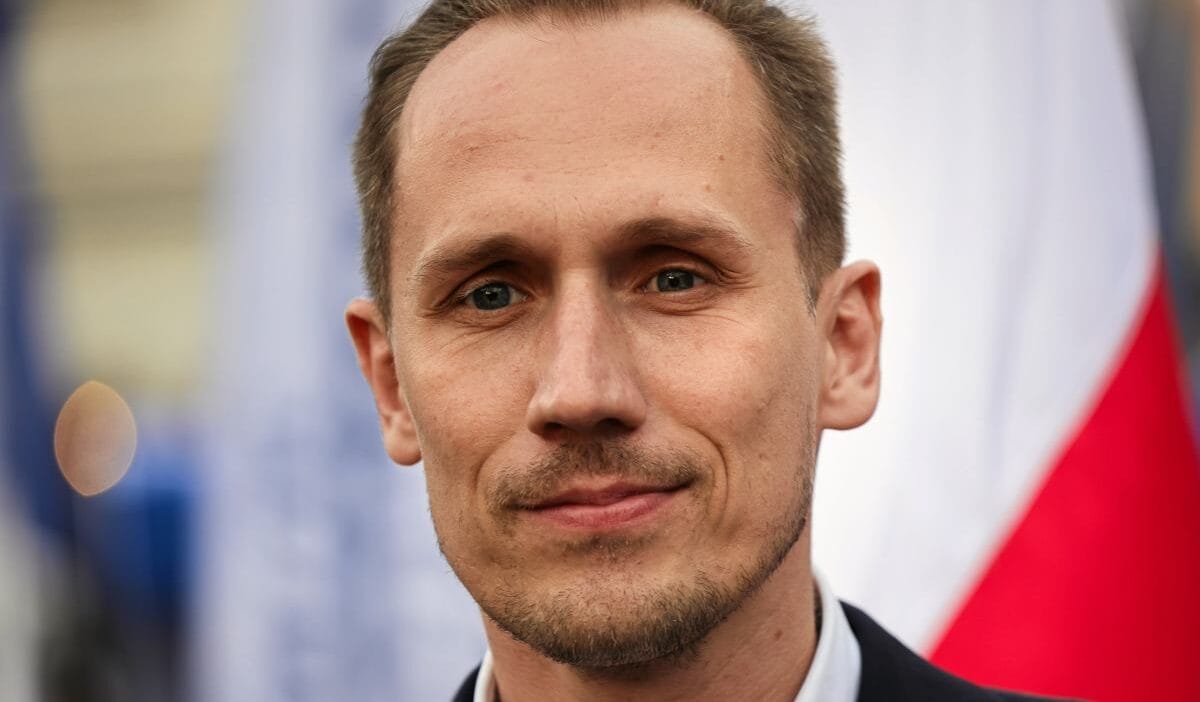 Radyo zet konfederasyon milletvekili ikea da hirsizlik yaparken yakalandi mentzen konustu 19725