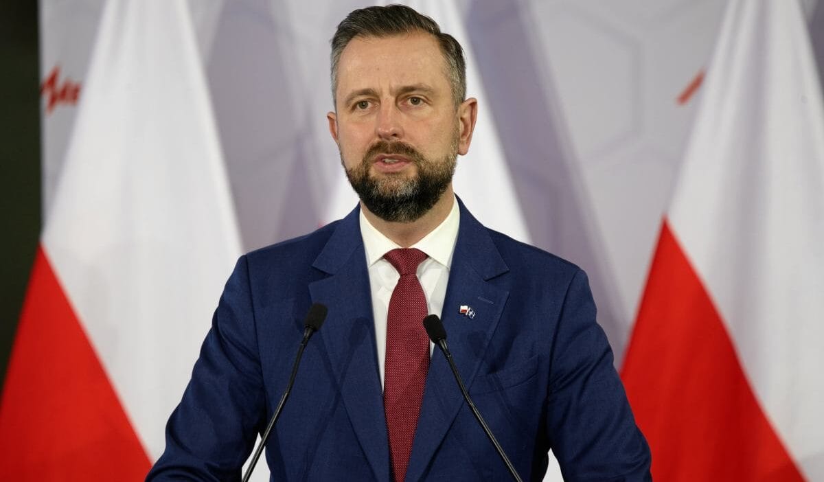 Romanya dan askerlerin cekilmesi basbakan yardimcisi abd nin polonya ya yonelik planlari konusunda acik konustu 19933