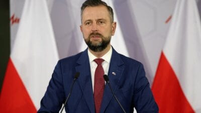 Romanya dan askerlerin cekilmesi basbakan yardimcisi abd nin polonya ya yonelik planlari konusunda acik konustu 19933