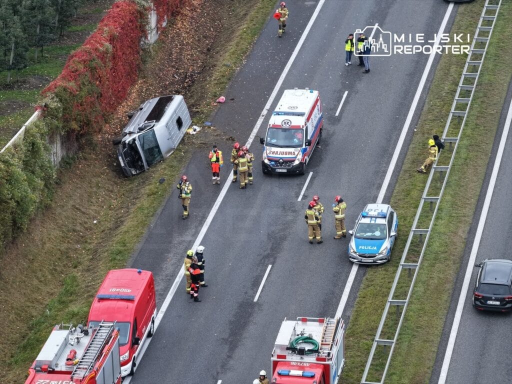 s7 de ciddi otobus kazasi 11 kisi hastaneye kaldirildi helikopter is basinda guzergah kapatildi 17643