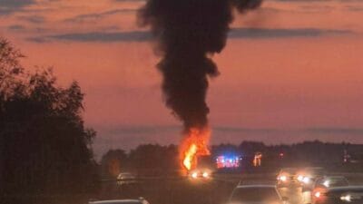 S8 de ciddi kaza dort aracin carpistigi kazada bir arac alev aldi bes kisi yaralandi lpr helikopteri is basinda 14889