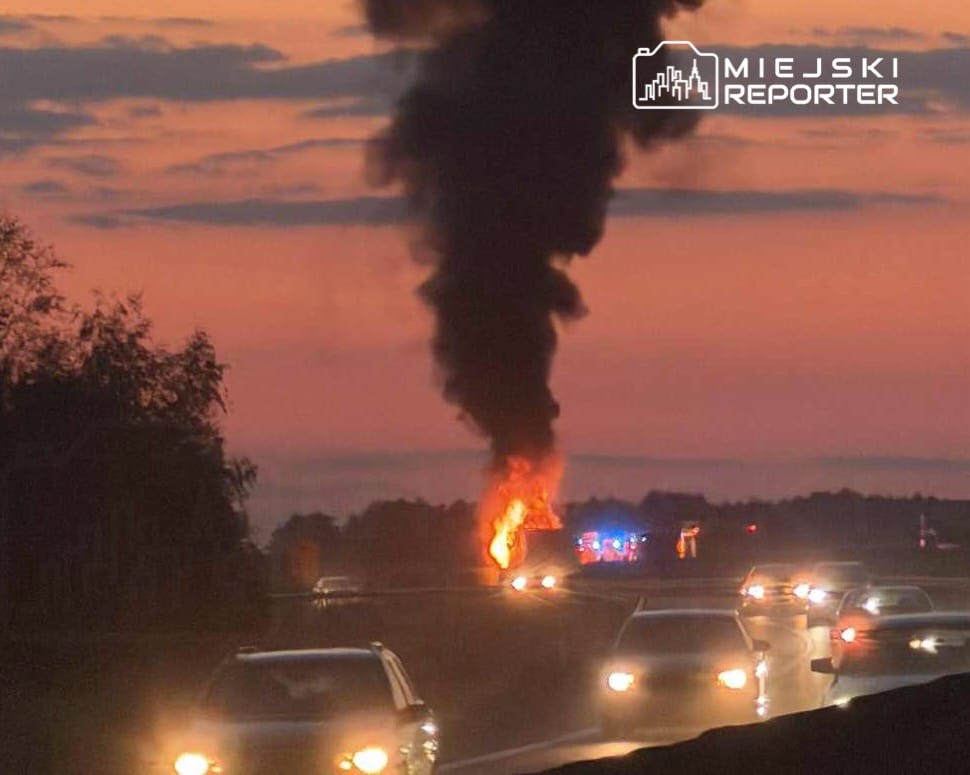 s8 de ciddi kaza dort aracin carpistigi kazada bir arac alev aldi bes kisi yaralandi lpr helikopteri is basinda 14889