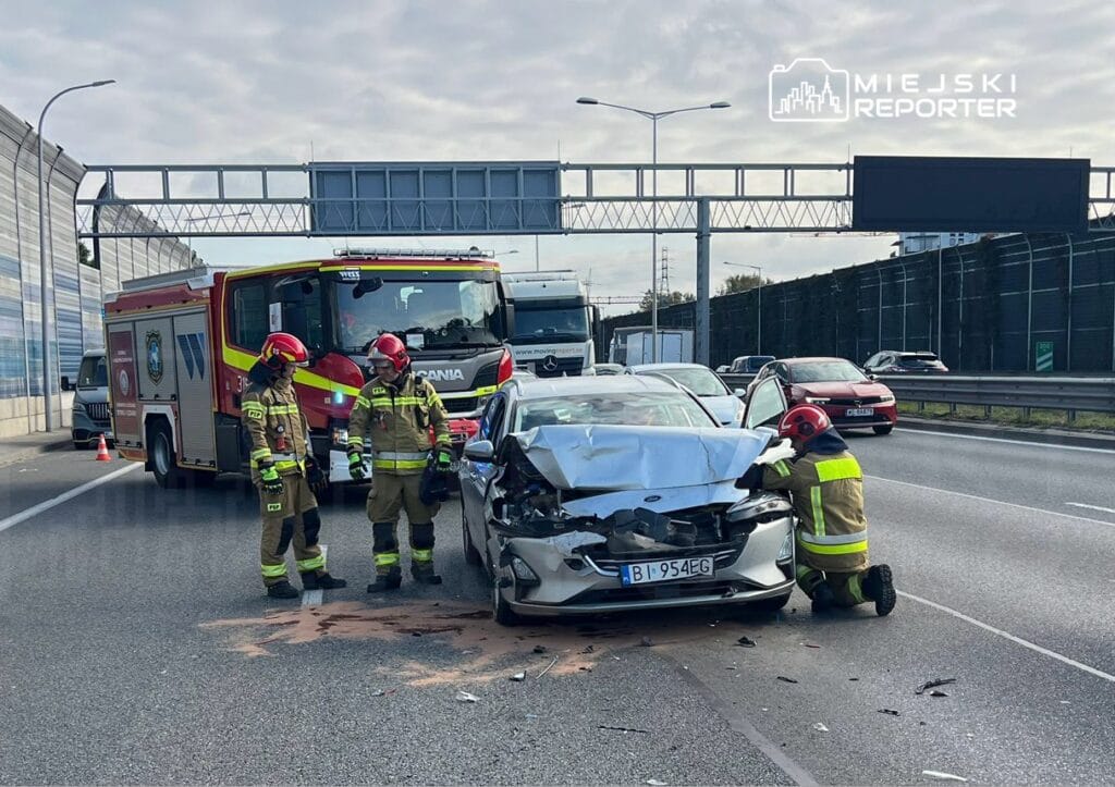 s8 uzerinde uc binek arac carpisti buyuk trafik sikisikligi 14321