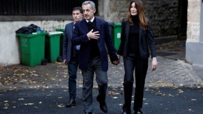 Sarkozy hapse gonderildi kosullar mi luks ama geceleri hayatta oldugunu gostermek zorunda kalacak 18417