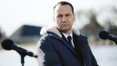 Sikorski cenckiewicz i elestirdi baskan in adamina elini vermemesini soyle acikladi 14886