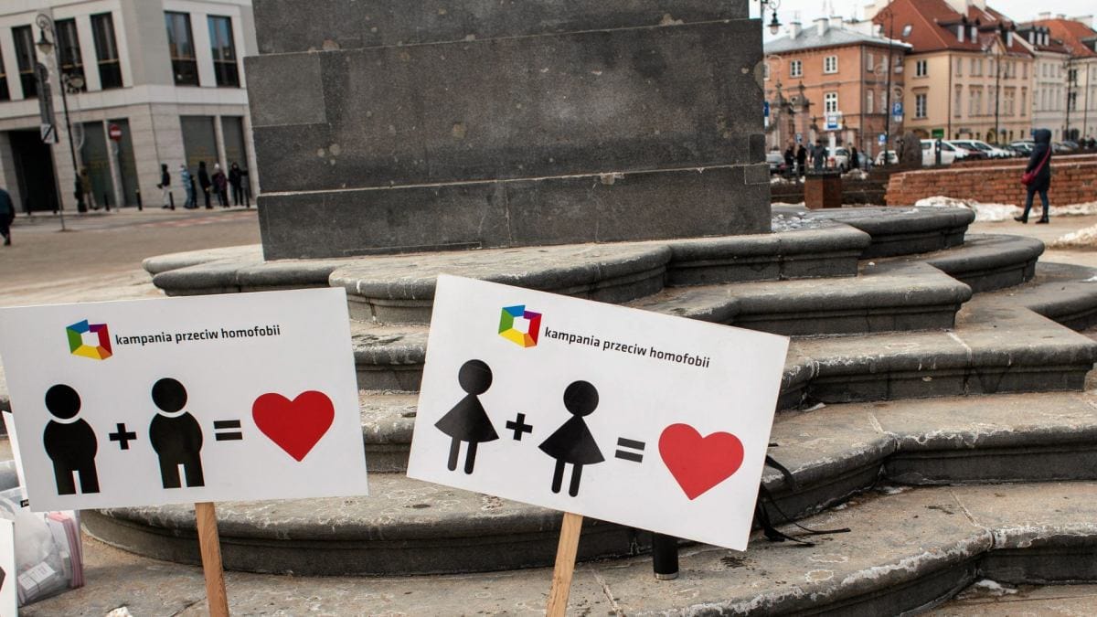 Sivil birliktelikler yaklasiyor mu polonyalilar yasada degisiklik istiyor yeni bir anket var 17162