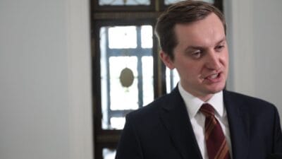 Studyoda arbede bir pis politikacisindan sok edici sozler her zaman olene kadar icer misin 16134