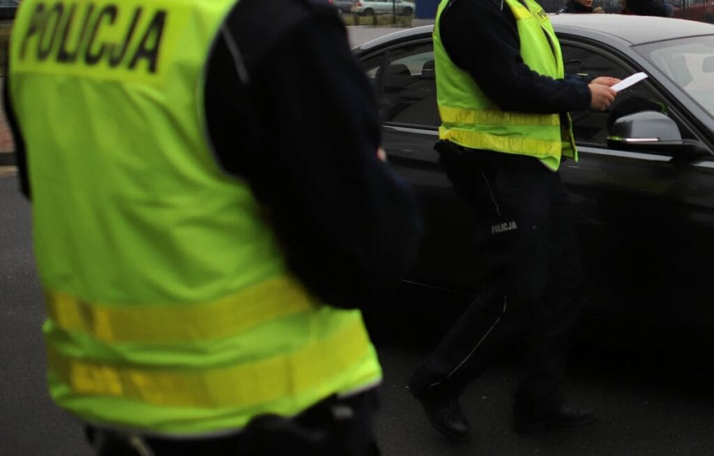 tarn w dan polis memurlari bir amiri gozaltina aldi simdi kendilerinin de basi dertte 17919