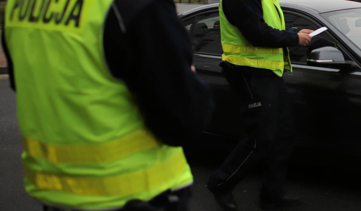 Tarn w dan polis memurlari bir amiri gozaltina aldi simdi kendilerinin de basi dertte 17919