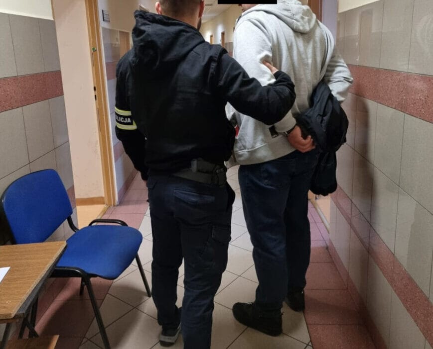 Tavan arasinda saklaniyordu suclular tarafindan bulundu 16724