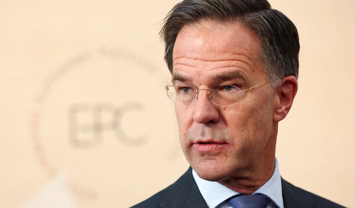 Trump ile acil toplanti nato sefi aniden washington a uctu 18519