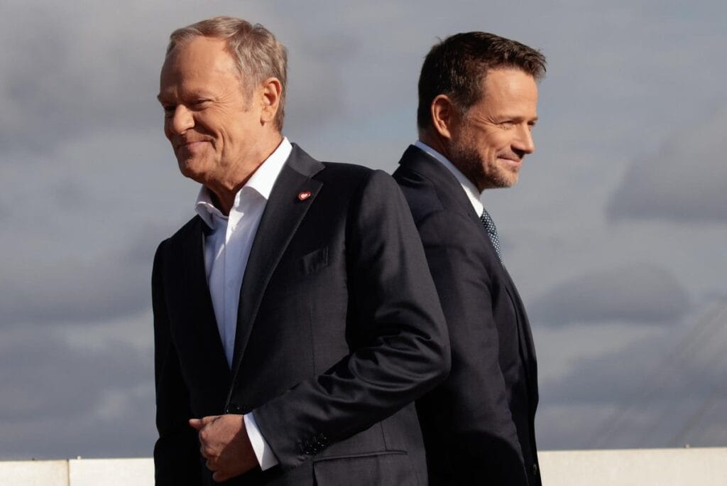 trzaskowski cpk komplosuyla ilgili hukuk ve adalet iddialarina yanit verdi bogulan adam jiletin kenarina tutunuyor 19710