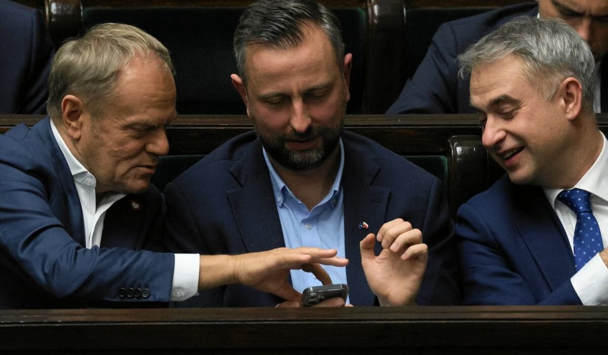 Tusk hukumeti gorev suresinin sonuna kadar ayakta kalabilecek mi polonyalilar konustu sondage 17973