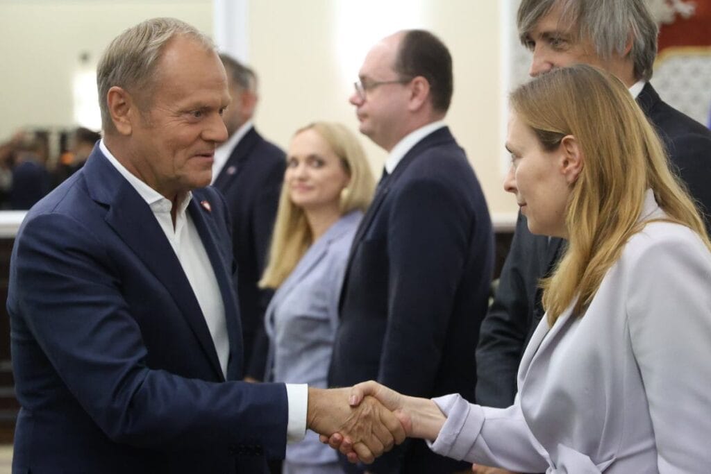 tusk kafamizi kesecek polonya 2050 katarzyna pe czy ska na cz i isaret etti sonuclari ne olacak 14249