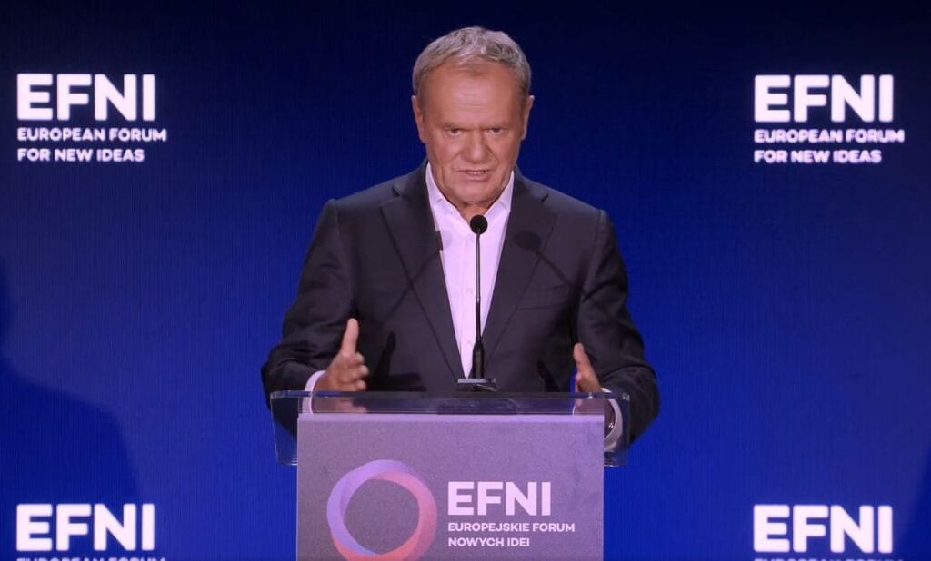 tusk tan sopot ta sert sozler po ofislerine ve b kiewicz e yapilan saldiri hakkinda konustu savasin boyutu 17787