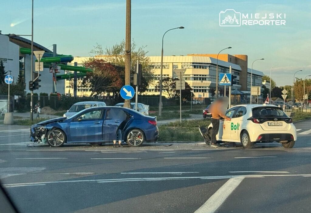 Ursyn w bolgesinde mercedes ile insan tasiyici carpisti 14643