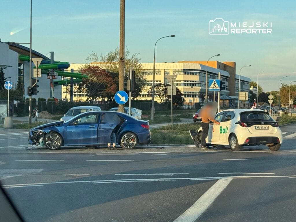 ursyn w bolgesinde mercedes ile insan tasiyici carpisti 14643