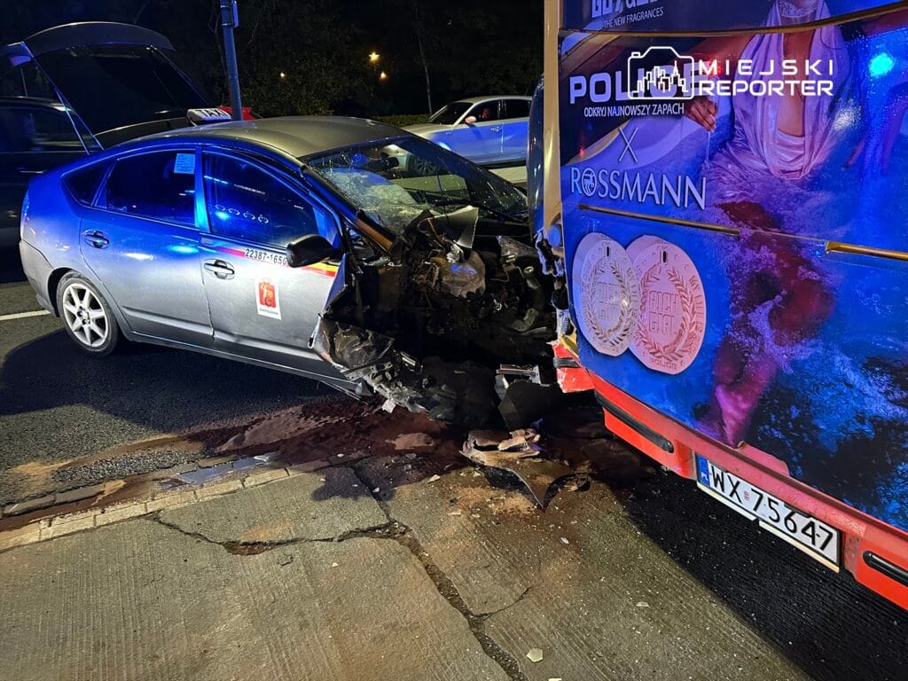 ursyn w da kaza yolcu tasimaciligi bir sehir otobusune carpti 2 kisi hastanede 18734