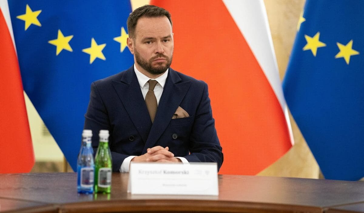 Vali makamindaki haci indirdi hukuk ve adalet meclis uyesi dini duygulara hakaretle suclandi durusma basladi 14679