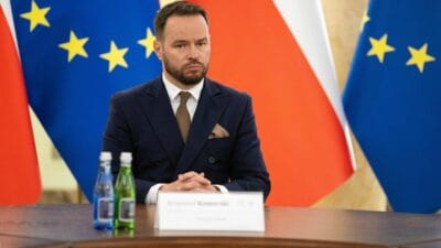 Vali makamindaki haci indirdi hukuk ve adalet meclis uyesi dini duygulara hakaretle suclandi durusma basladi 14679