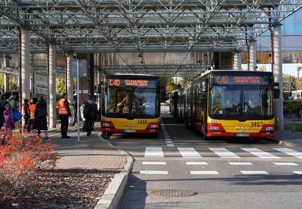 varsova da azizler gunu toplu tasima 1 ve 2 kasim 19939