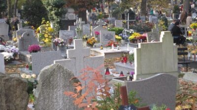 Varsova icindeki poch wek tatillerden daha pahali fiyatlar sok edici 19587