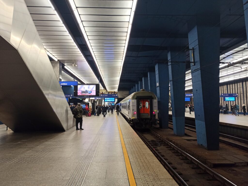 varsova merkezi bir hafta boyunca duraksiz hat calismalari ve trafik degisiklikleri 20066