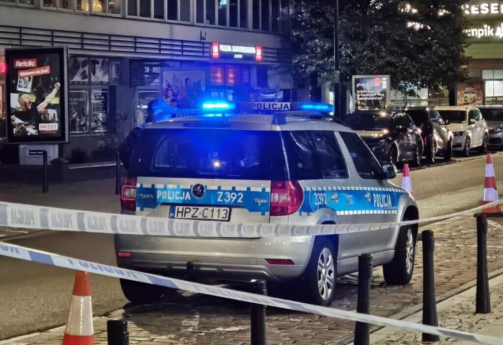 Varsova nin merkezinde ve en yuksek binasi olan varso tower da hizmet tatbikatlari basladi hector projesi 16544